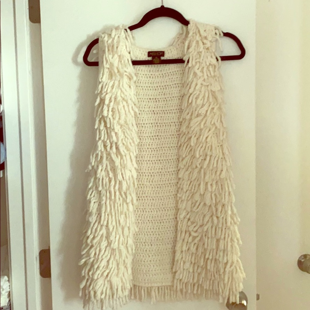 Off white vest